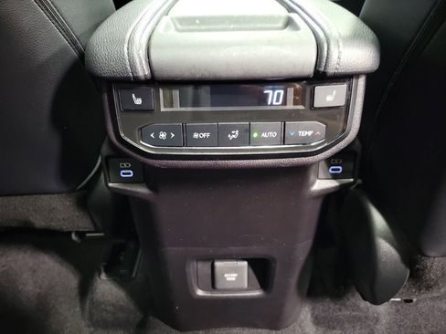 Used 2025 Toyota Grand Highlander AWD image 28
