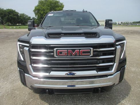 New 2026 GMC Sierra 3500 SLE w/ SLE Value Package AWD/4WD image 11