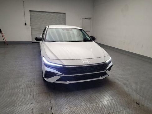 Used 2024 Hyundai Elantra SEL FWD image 14