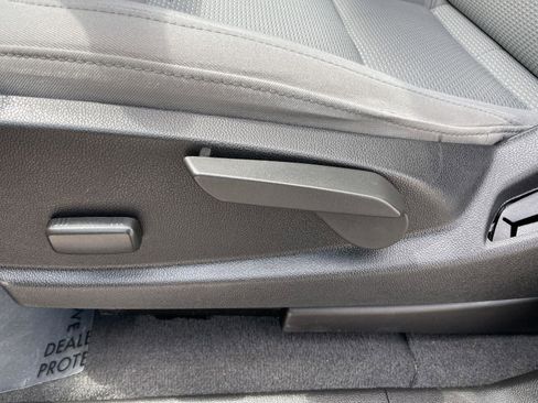 Used 2020 Chevrolet Colorado W/T w/ WT Convenience Package image 11