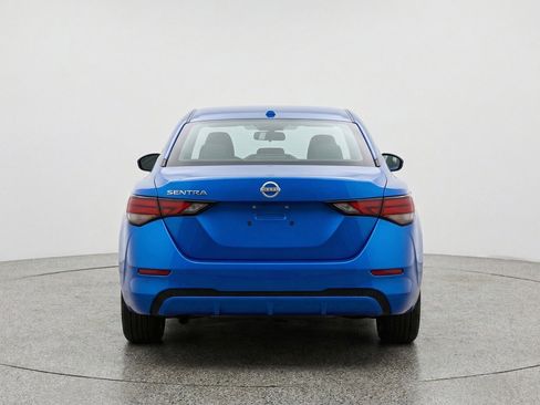 Used 2025 Nissan Sentra SV image 7