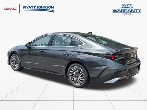 Used 2025 Hyundai Sonata SEL FWD image 3