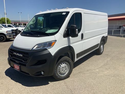 New 2025 RAM ProMaster 3500 w/ Convenience Group image 1