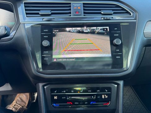 Used 2024 Volkswagen Tiguan SE R-Line image 13