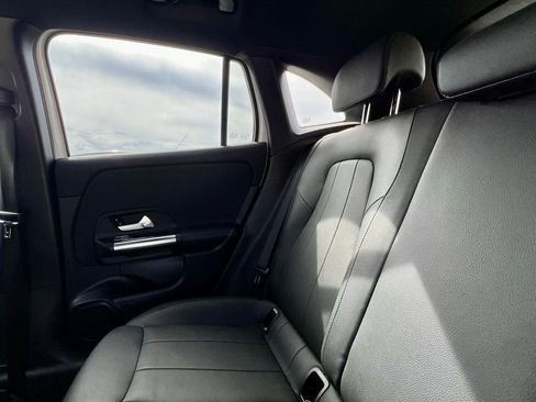 Certified 2021 Mercedes-Benz GLA 250 4MATIC image 14