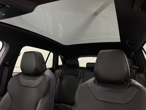 Used 2023 Volkswagen ID.4 Pro S image 7