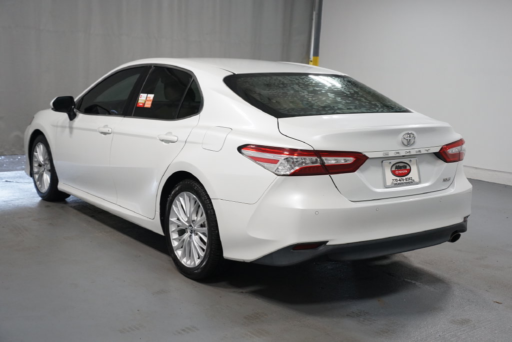 Certified 2018 Toyota Camry XLE FWD image 6