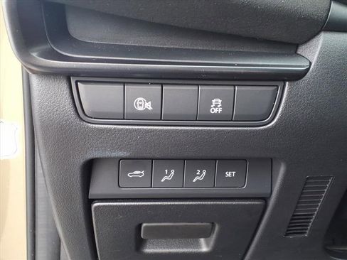 Used 2024 MAZDA MAZDA3 s image 24