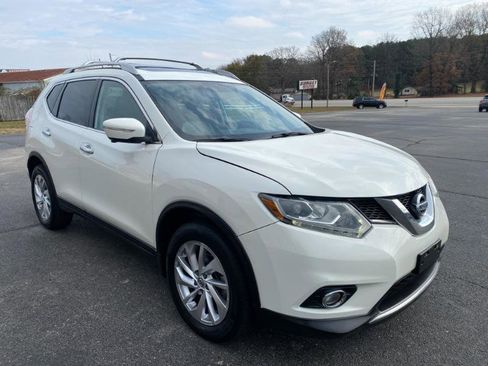 Used 2015 Nissan Rogue SL w/ SL Premium Package image 4