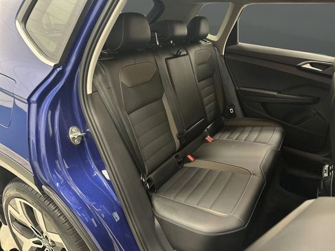 Used 2022 Volkswagen Taos SEL image 30