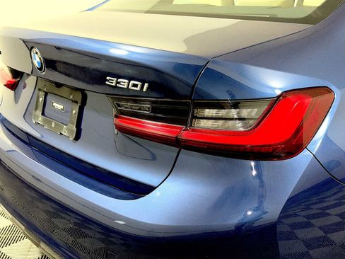 Certified 2022 BMW 330i xDrive Sedan w/ Driving Assistance Package AWD/4WD image 30