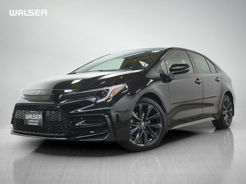 Used 2024 Toyota Corolla SE w/ SE Package image 1