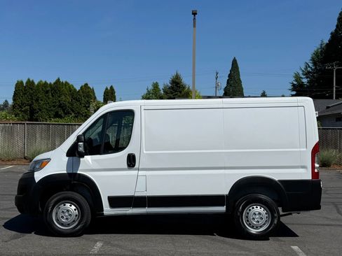 Used 2025 RAM ProMaster 1500 FWD image 2