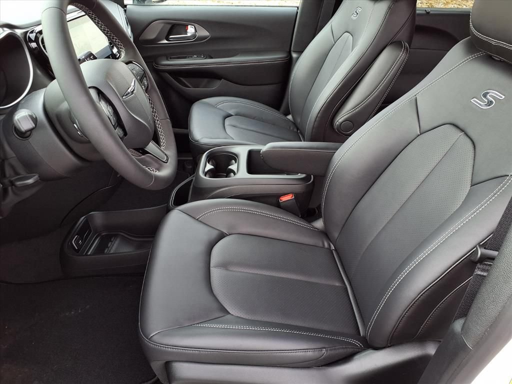 New 2026 Chrysler Pacifica Select w/ S Appearance Package FWD image 6