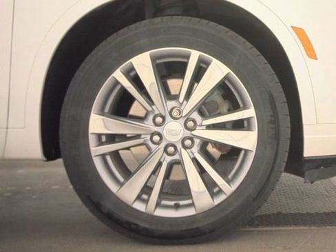 Used 2024 Cadillac XT6 Premium Luxury AWD/4WD image 19