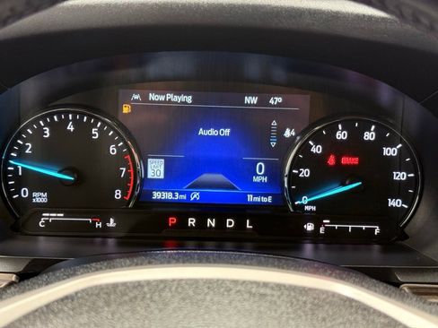 Used 2023 Ford Explorer Limited image 35