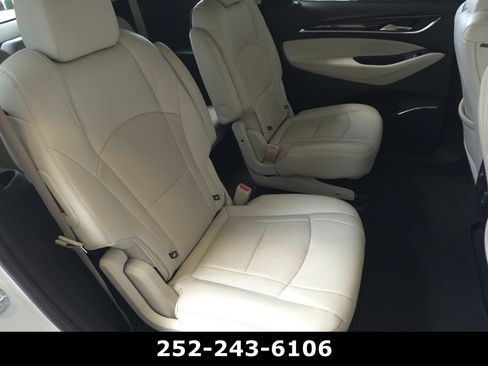Used 2023 Buick Enclave Essence FWD image 39