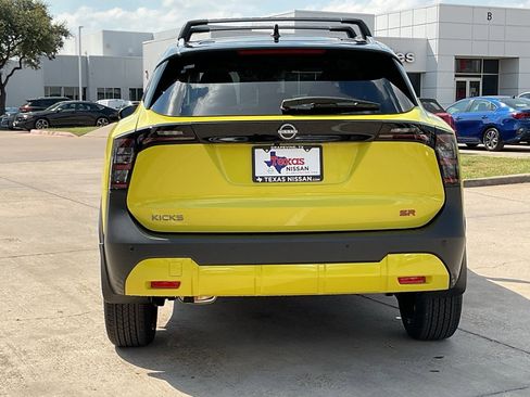 New 2026 Nissan Kicks SR image 6