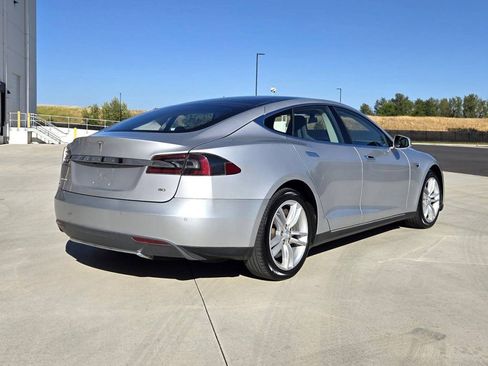 Used 2014 Tesla Model S 60 image 5