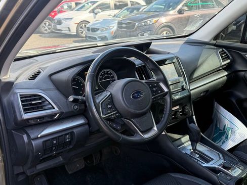Used 2022 Subaru Forester Premium AWD/4WD image 5
