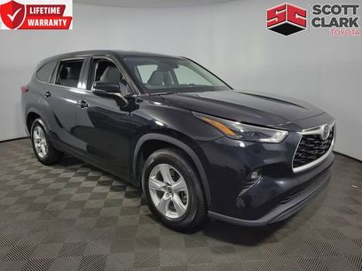 Used 2022 Toyota Highlander LE