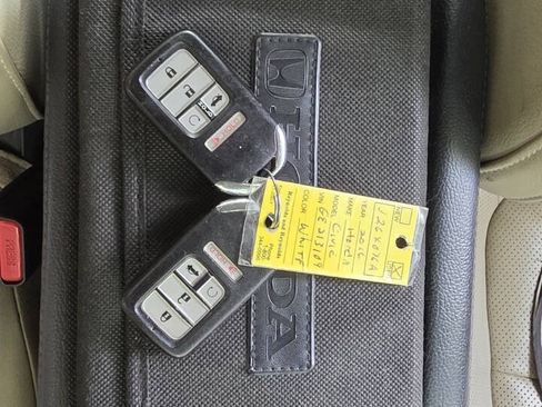 Used 2016 Honda Civic EX-L image 26