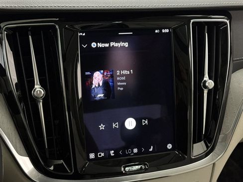 Used 2024 Volvo S60 T8 Ultimate w/ Climate Package image 22