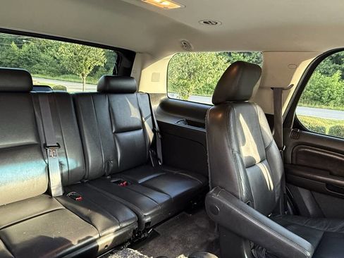 Used 2012 Cadillac Escalade 2WD image 18