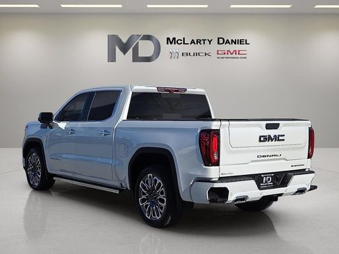 Certified 2024 GMC Sierra 1500 Denali Ultimate AWD/4WD image 4