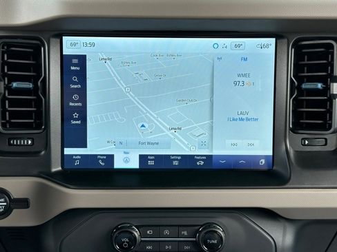 Used 2022 Ford Bronco Wildtrak image 23