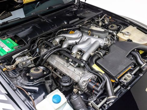 Used 1989 Porsche 944 Turbo RWD image 18