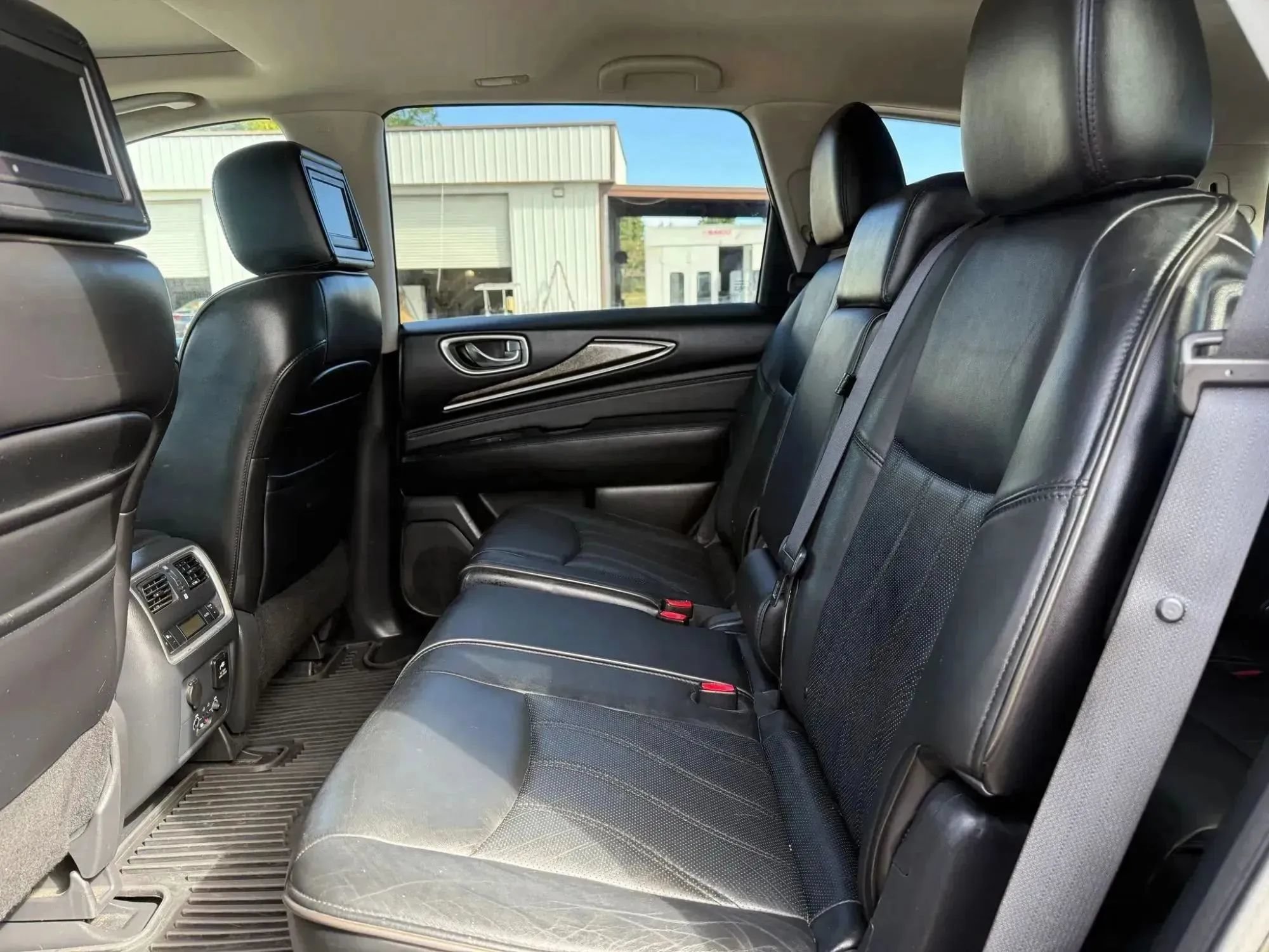 Used 2013 INFINITI JX35 AWD w/ Premium Pkg image 41