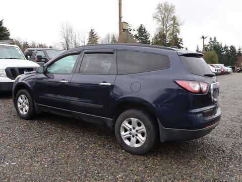 Used 2017 Chevrolet Traverse LS image 3