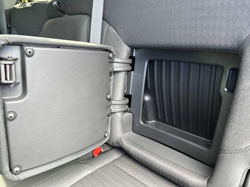 Used 2024 GMC Sierra 1500 Elevation image 25