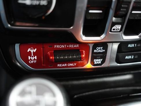 Certified 2025 Jeep Wrangler Unlimited Rubicon 4xe w/ Safety Group image 27