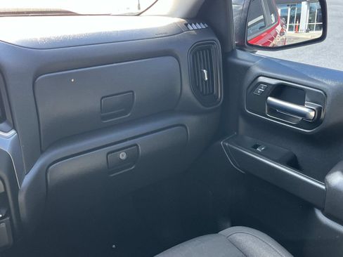 Used 2023 Chevrolet Silverado 1500 Custom image 14