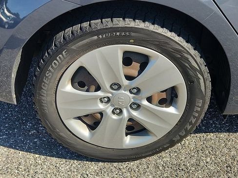 Used 2016 Kia Forte LX FWD image 30