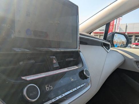 Used 2024 Toyota Corolla LE image 23