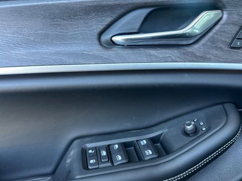 New 2025 Jeep Grand Cherokee Limited w/ Luxury Tech Group II image 13