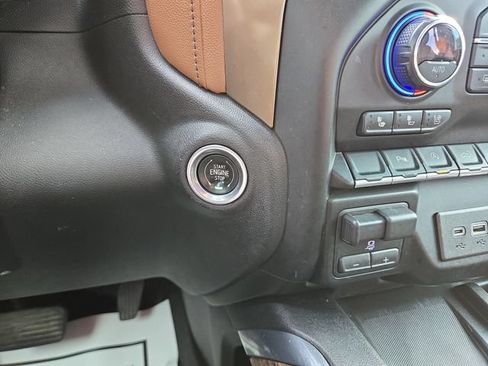 Used 2019 Chevrolet Silverado 1500 High Country AWD/4WD image 25