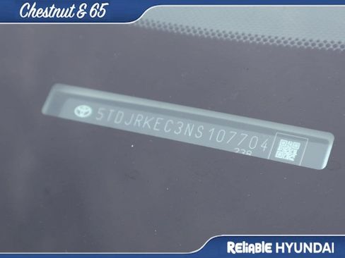 Used 2022 Toyota Sienna XLE w/ XLE Plus Package FWD image 26