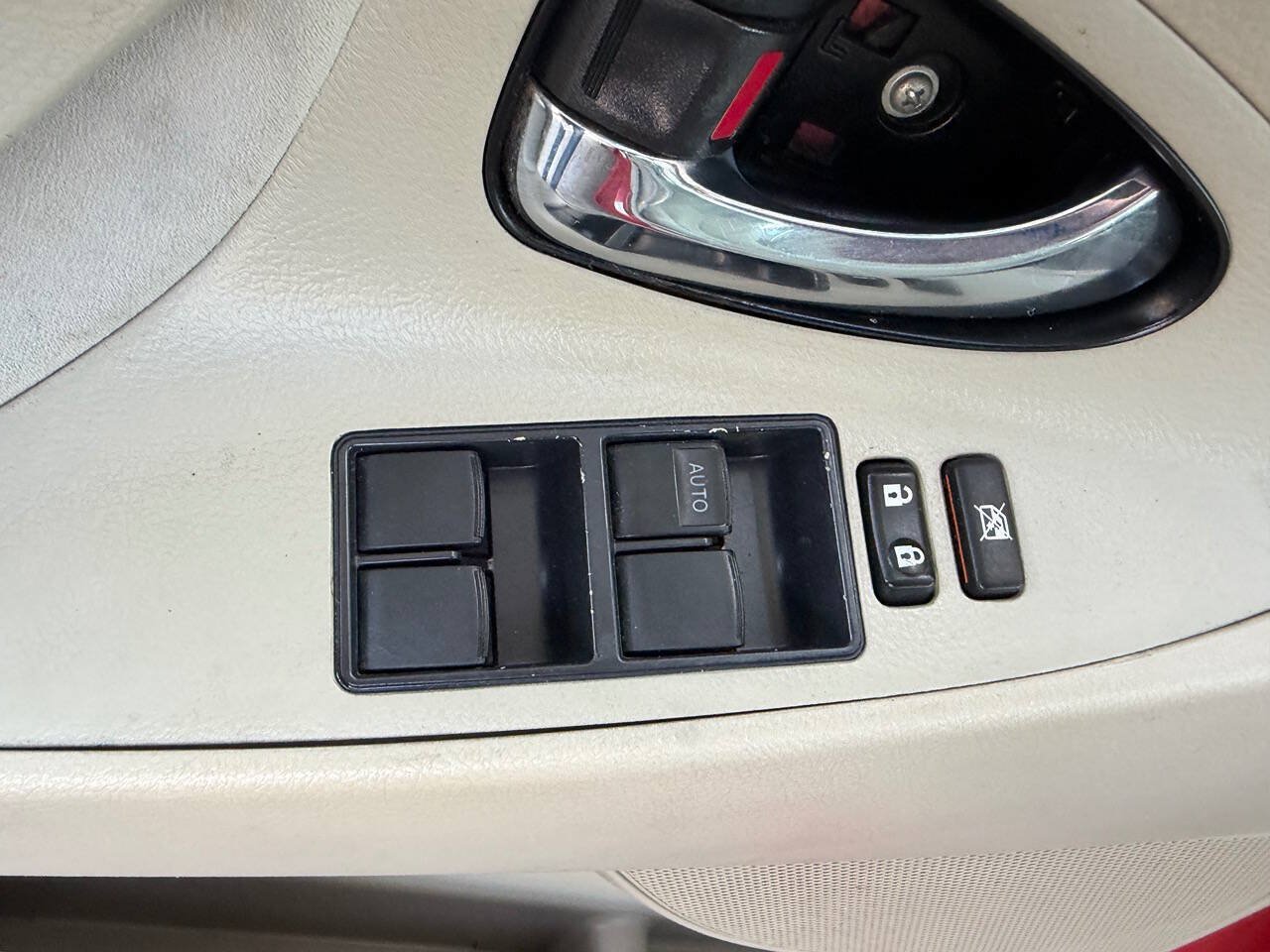 Used 2009 Toyota Camry LE FWD image 19