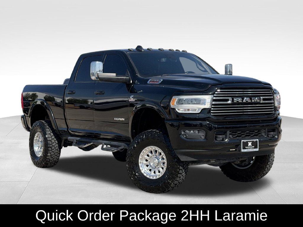 Used 2022 RAM 2500 Laramie AWD/4WD image 2