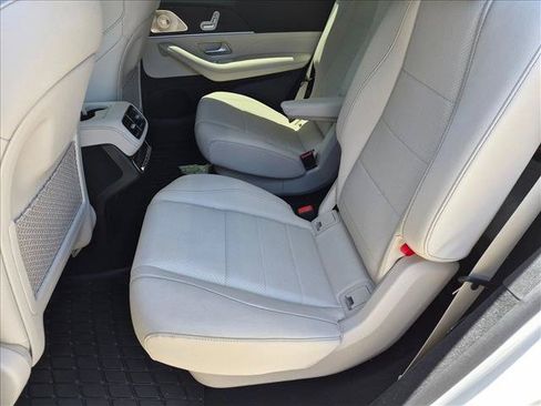 Certified 2025 Mercedes-Benz GLS 450 4MATIC image 17