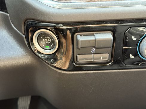 Used 2024 Chevrolet Silverado 1500 RST image 23