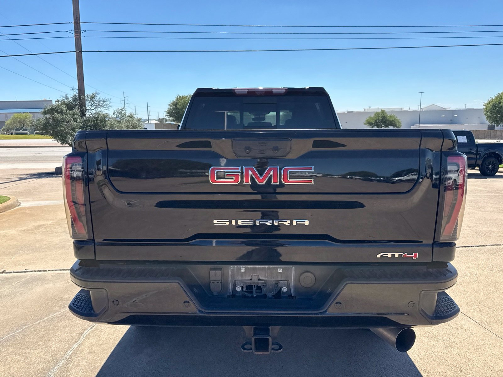 Used 2024 GMC Sierra 2500 AT4 w/ AT4 Premium Plus Package AWD/4WD image 6