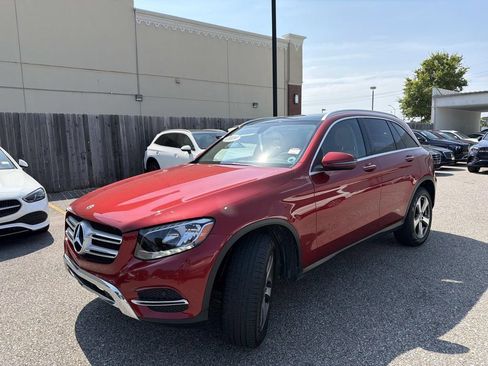 Used 2019 Mercedes-Benz GLC 300 image 3