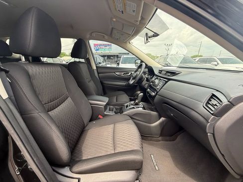 Used 2017 Nissan Rogue SV FWD image 24