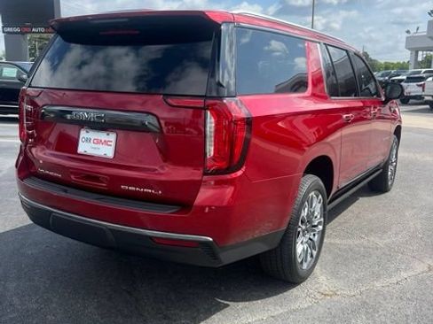 Used 2024 GMC Yukon XL Denali Ultimate AWD/4WD image 10