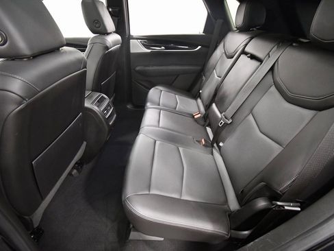 Used 2022 Cadillac XT5 Premium Luxury image 19